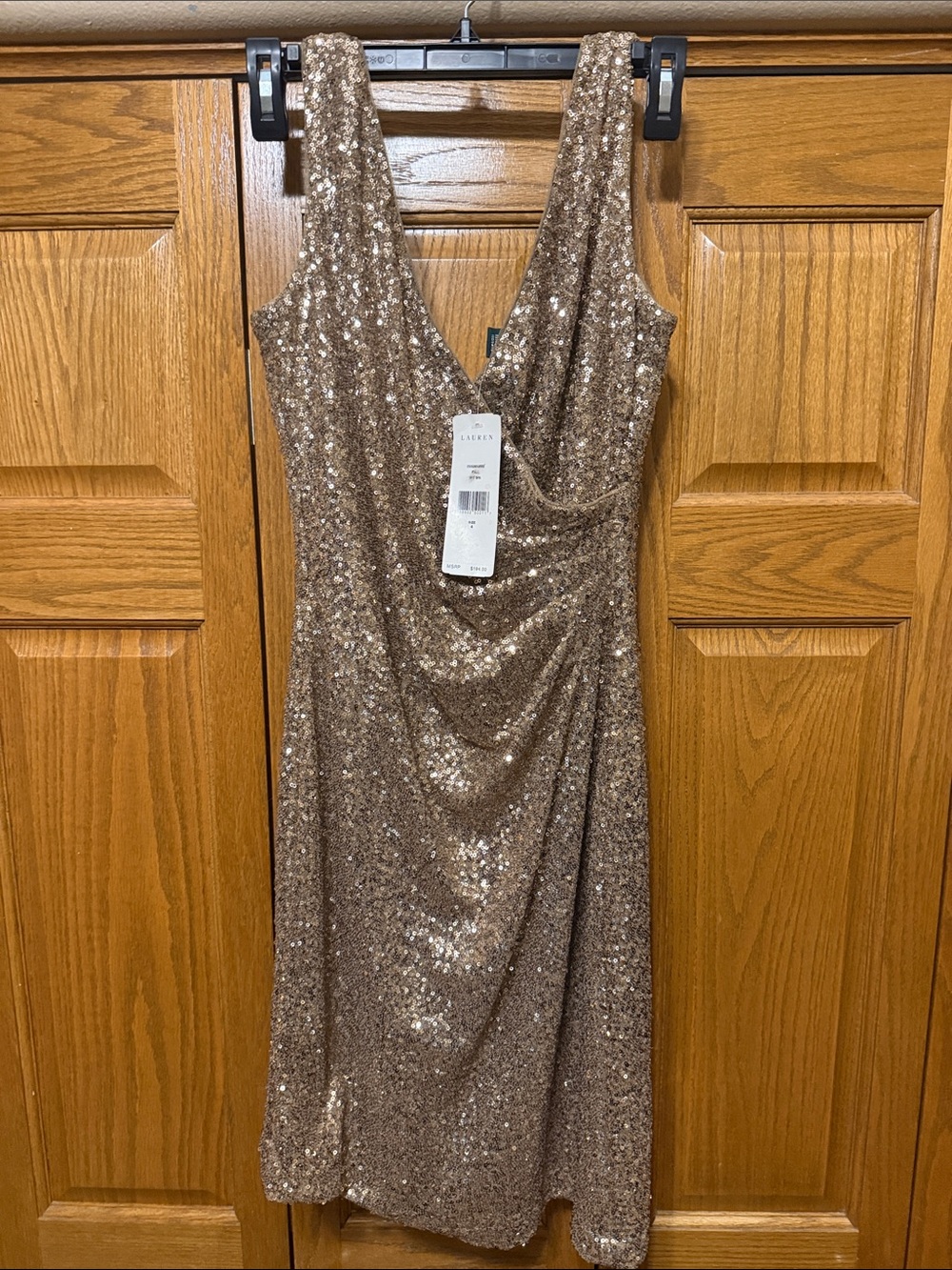 Lauren Ralph Lauren Sequin V-Neck Cocktail Dress in Gold-Size:4 NWT